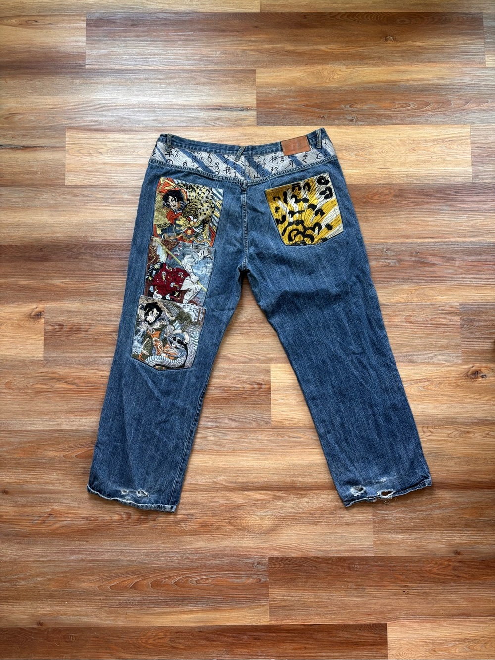 Vintage Y2K Kanji Premium Japanese Art Patchwork Jean 44 x 34
